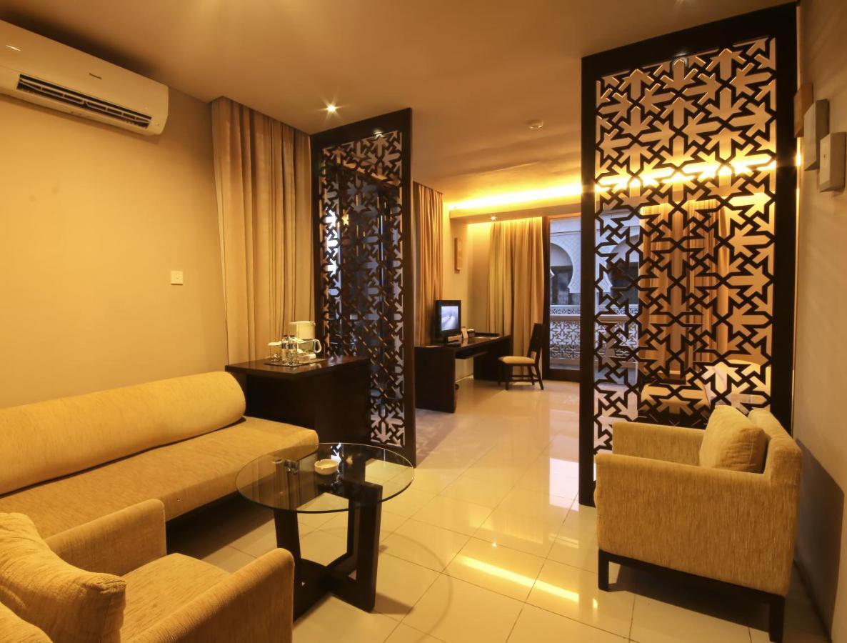 The Pade Hotel Banda Aceh Exterior foto